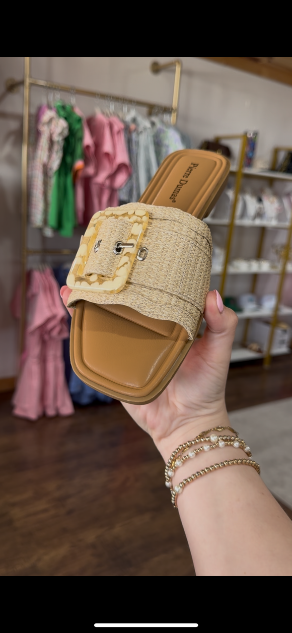 BUCKLE SANDALS