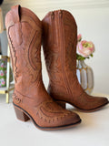 TALL BROWN BOOTS