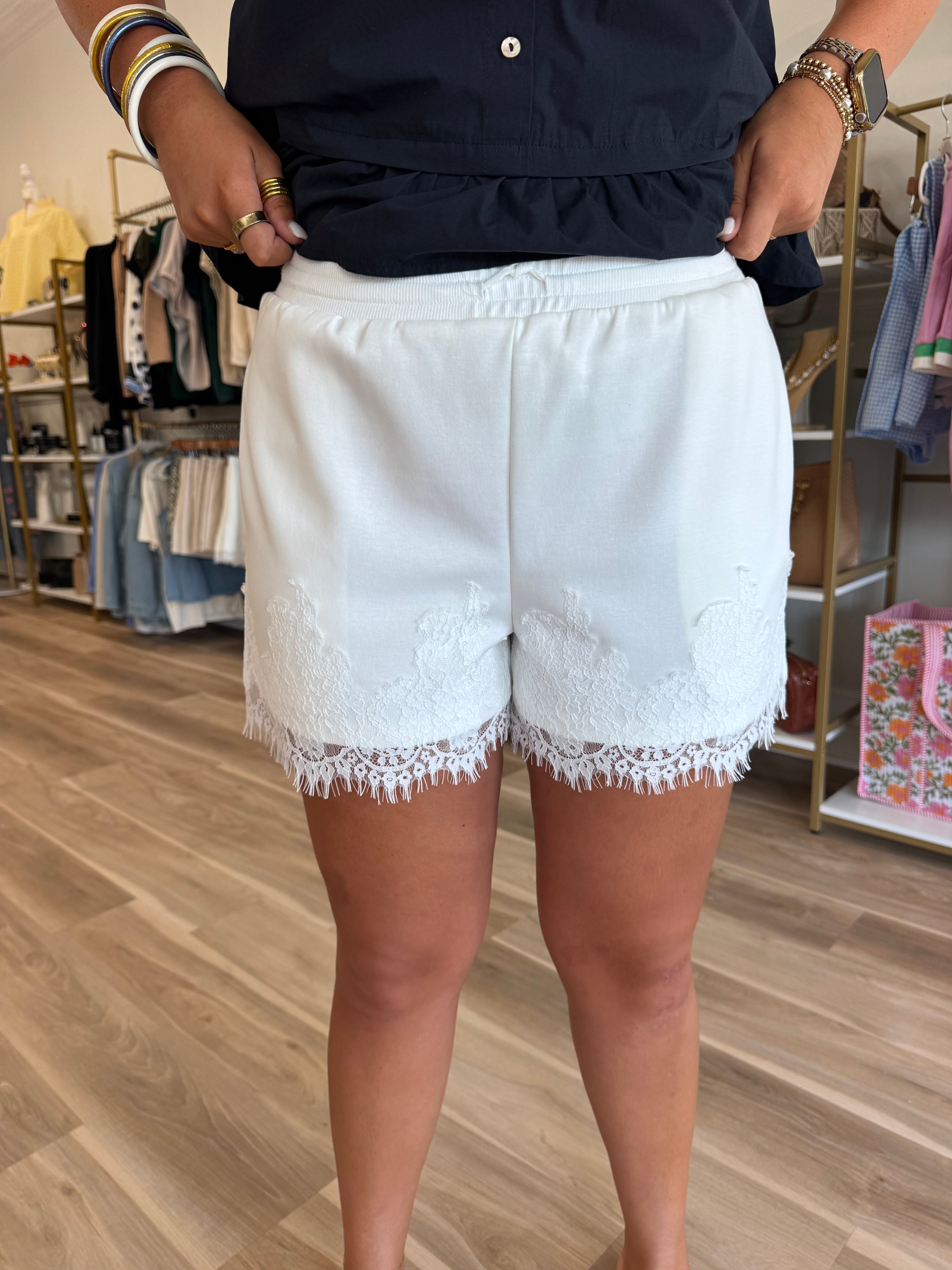 WHITE LACE SHORTS