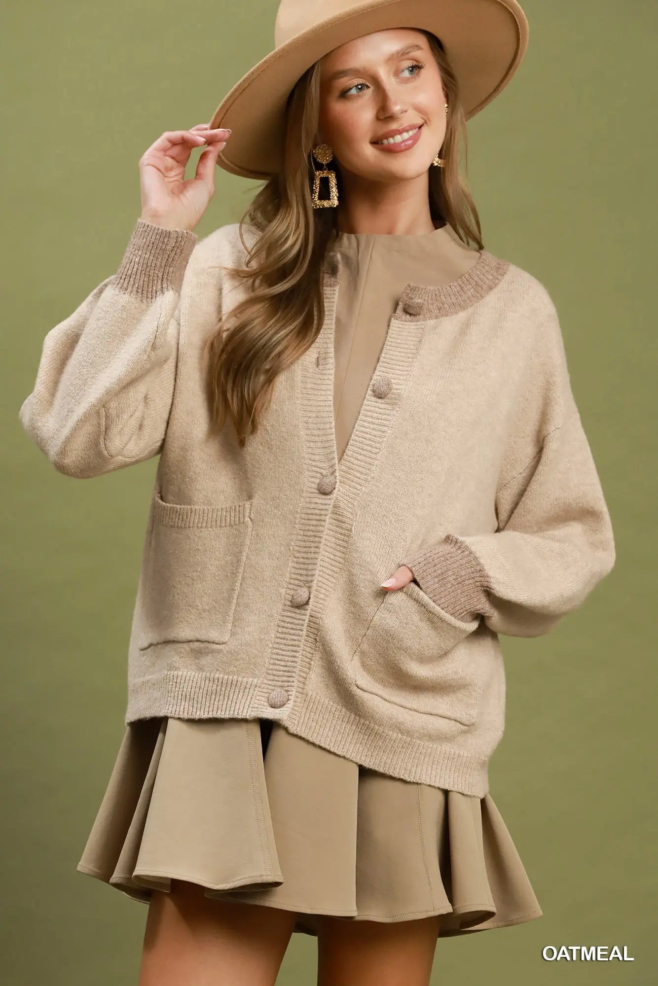 CREAM COZY SWEATER