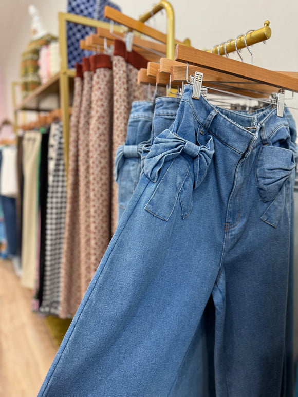 BOW JEANS