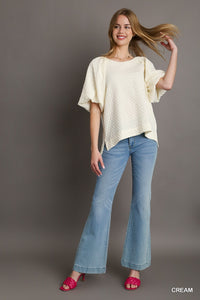 CREAM TEXTURED PUFF SLEEVE TOP