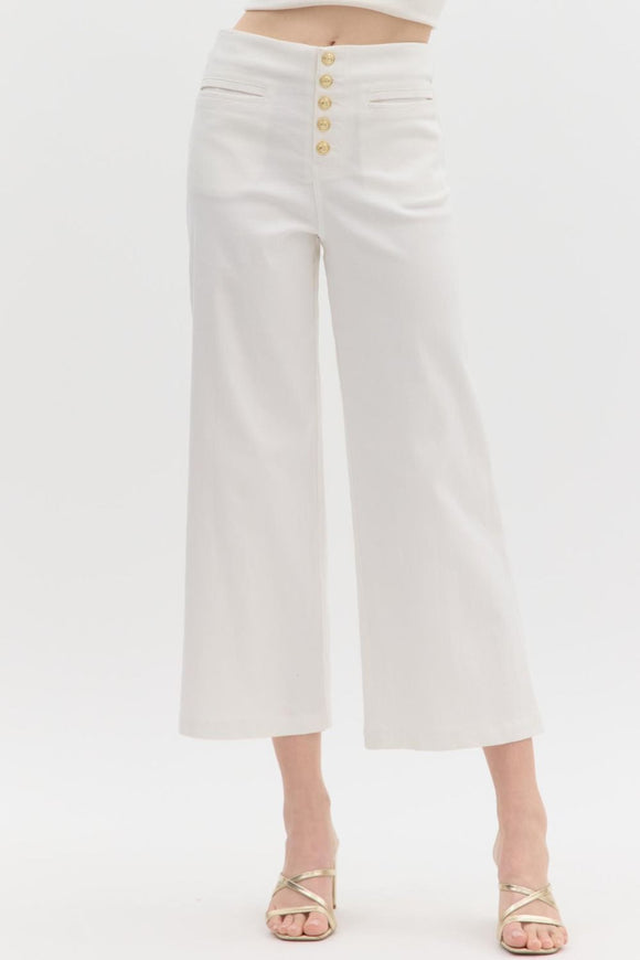 WHITE DENIM ANKLE PANTS WITH GOLD BUTTON