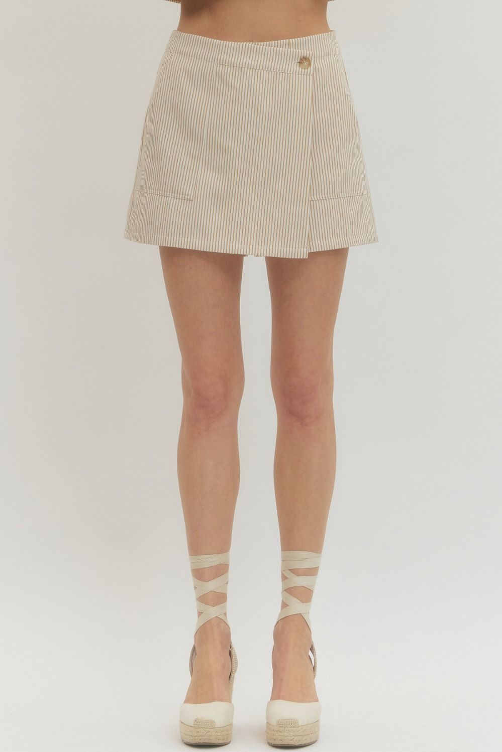 KHAKI AND WHITE STRIPE SKORT