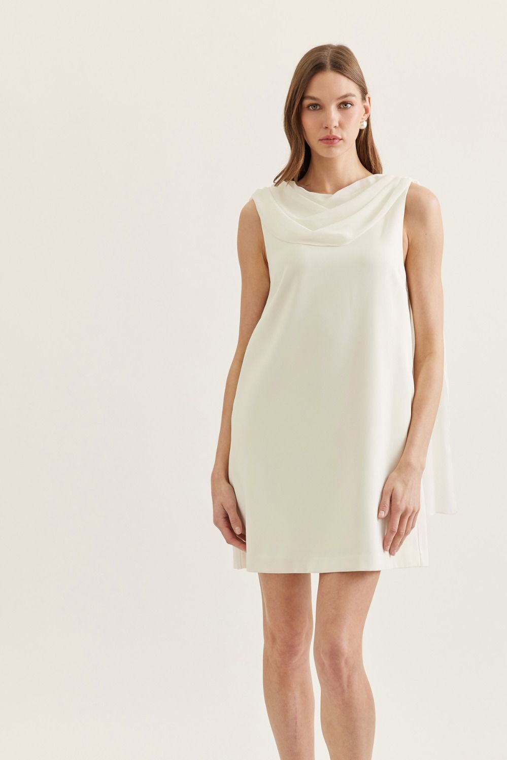 WHITE SLEEVELESS DRAPED NECKLINE DETAIL