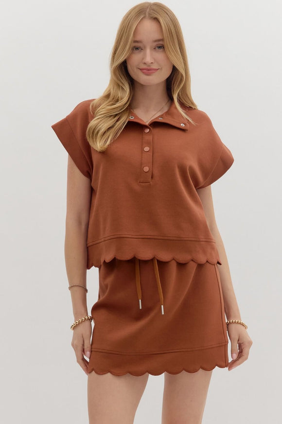 RUST SCALLOPED SKORT